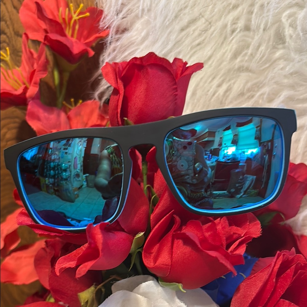Stylish Black Sunglasses